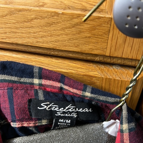 Plaid shirt with studs - Picture 4 of 4